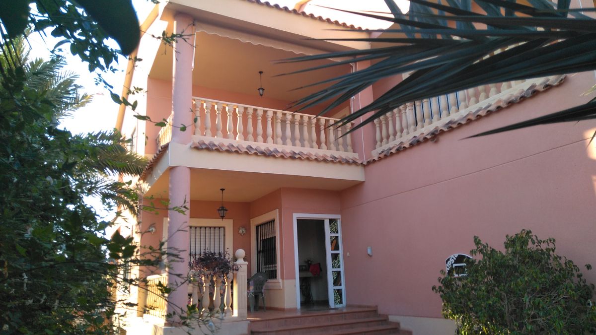 For sale of chalet in Elche-Elx