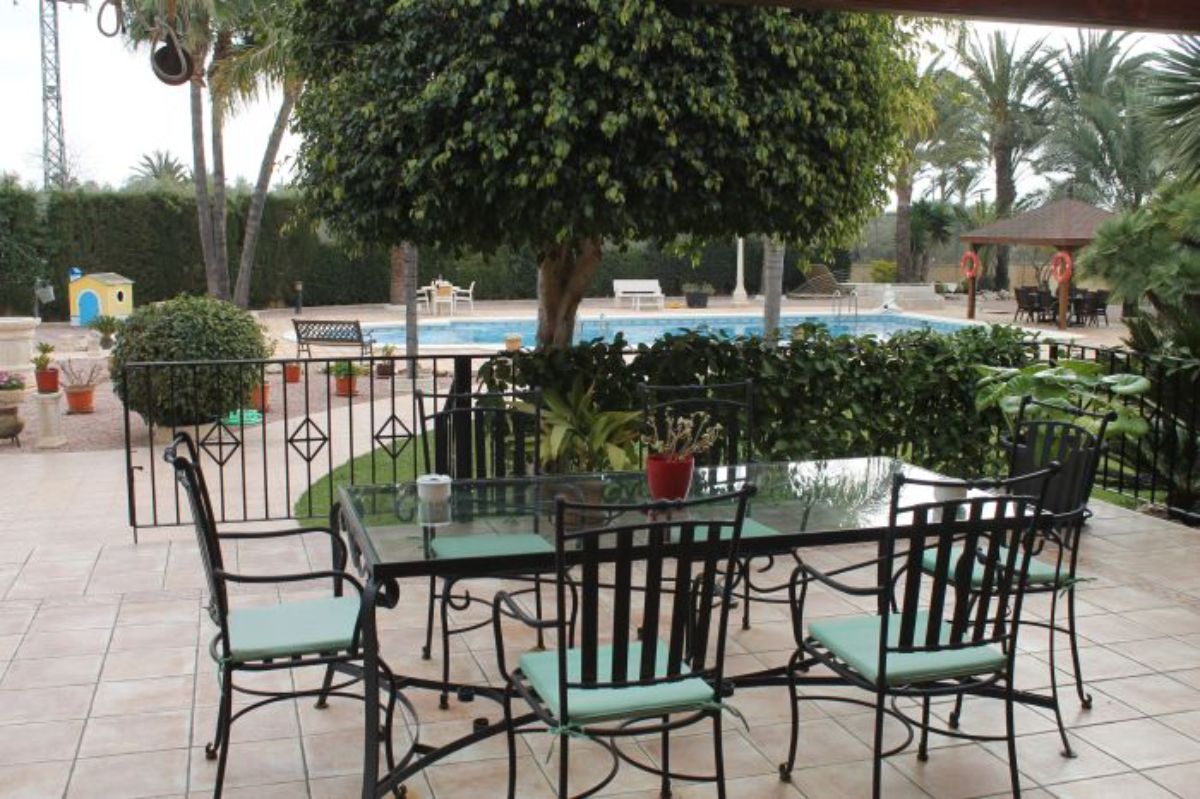 For sale of chalet in Elche-Elx