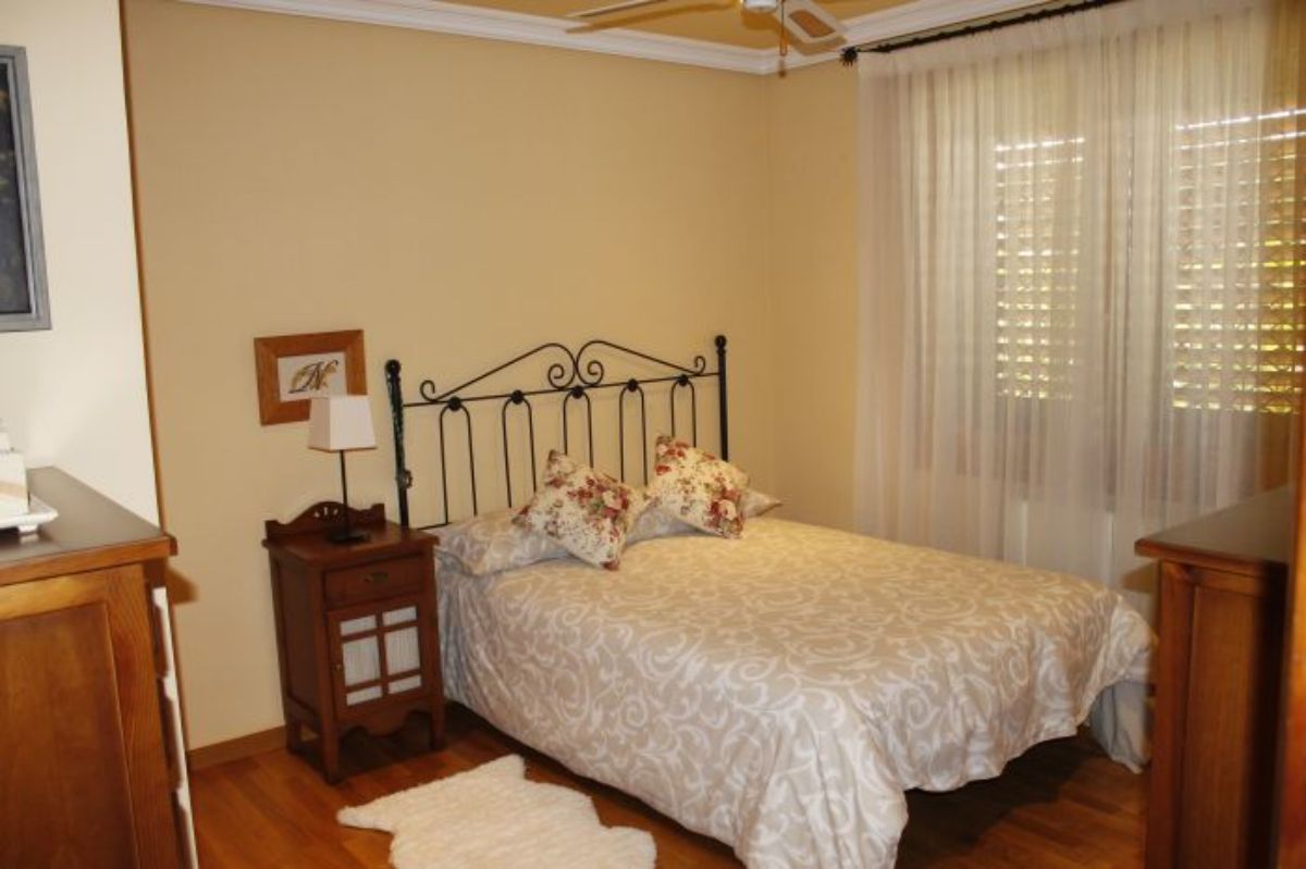 For sale of chalet in Elche-Elx