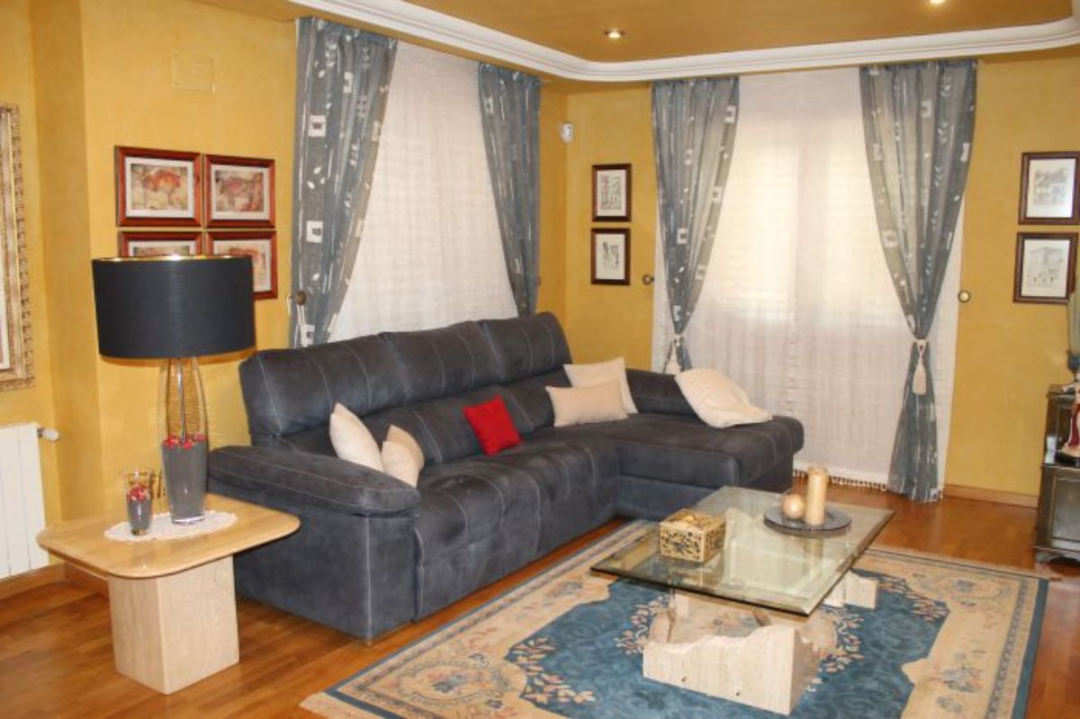 For sale of chalet in Elche-Elx