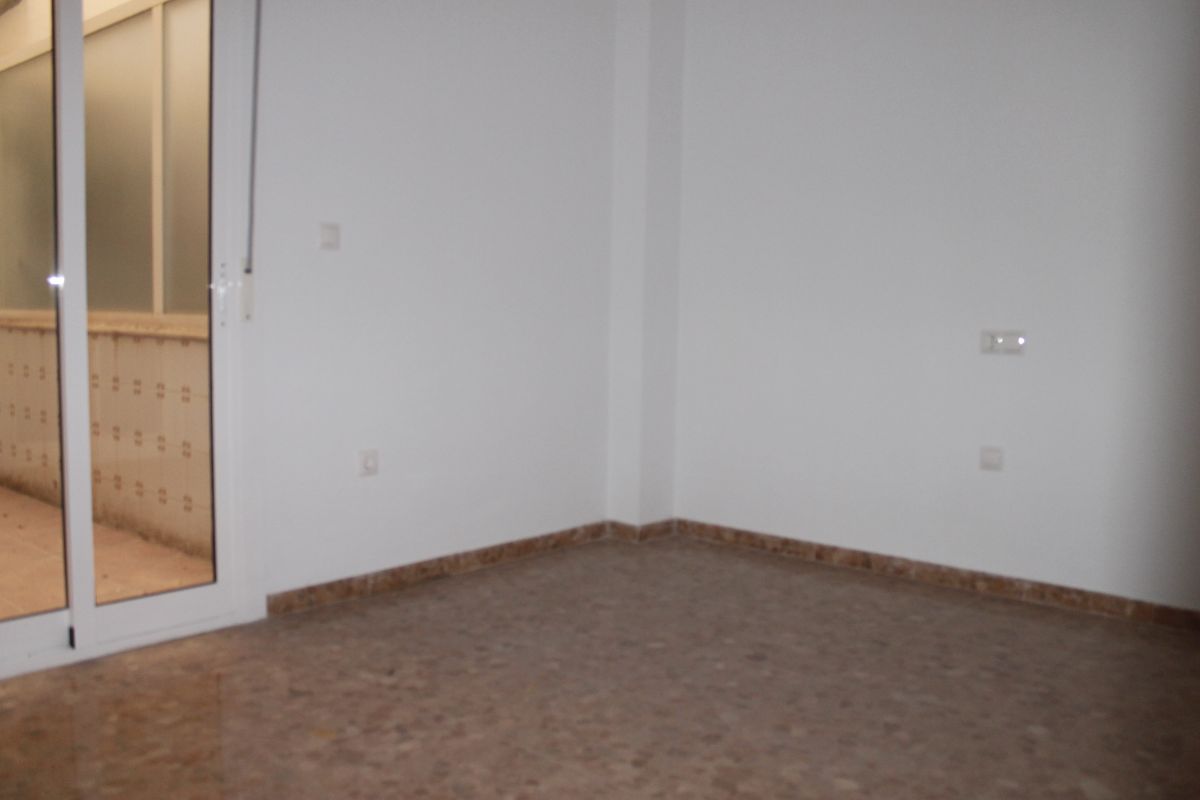 For sale of ground floor in Elche-Elx