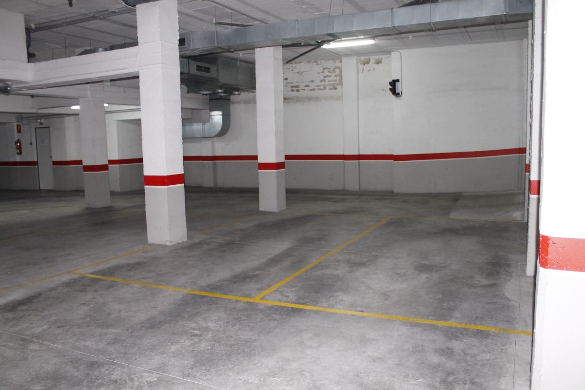 For sale of ground floor in Elche-Elx