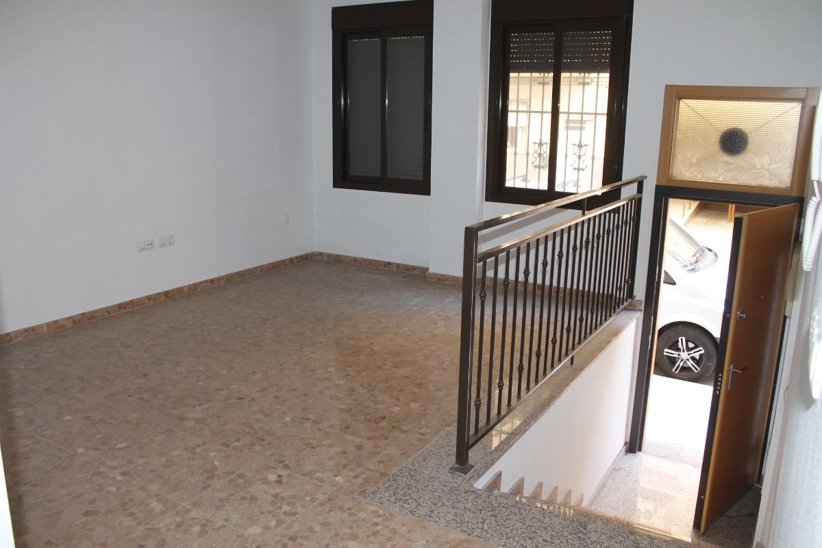 For sale of ground floor in Elche-Elx