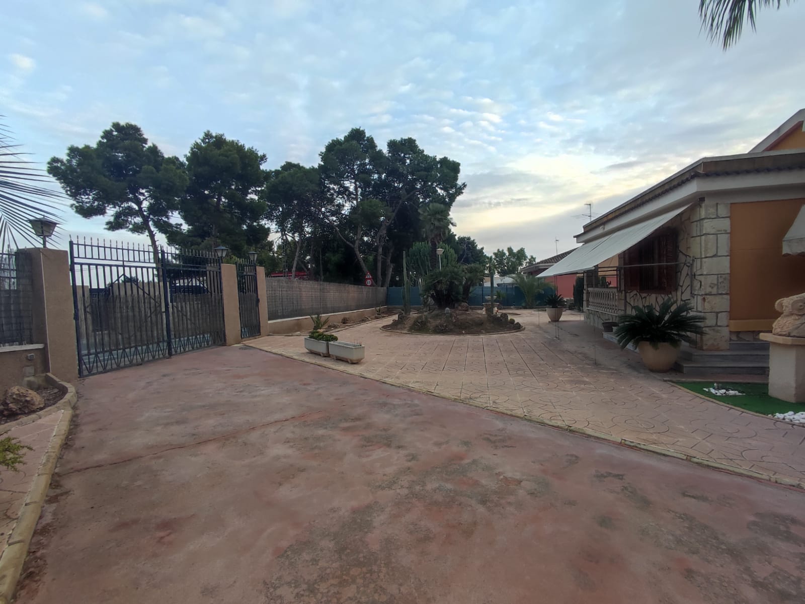 For sale of chalet in Elche-Elx