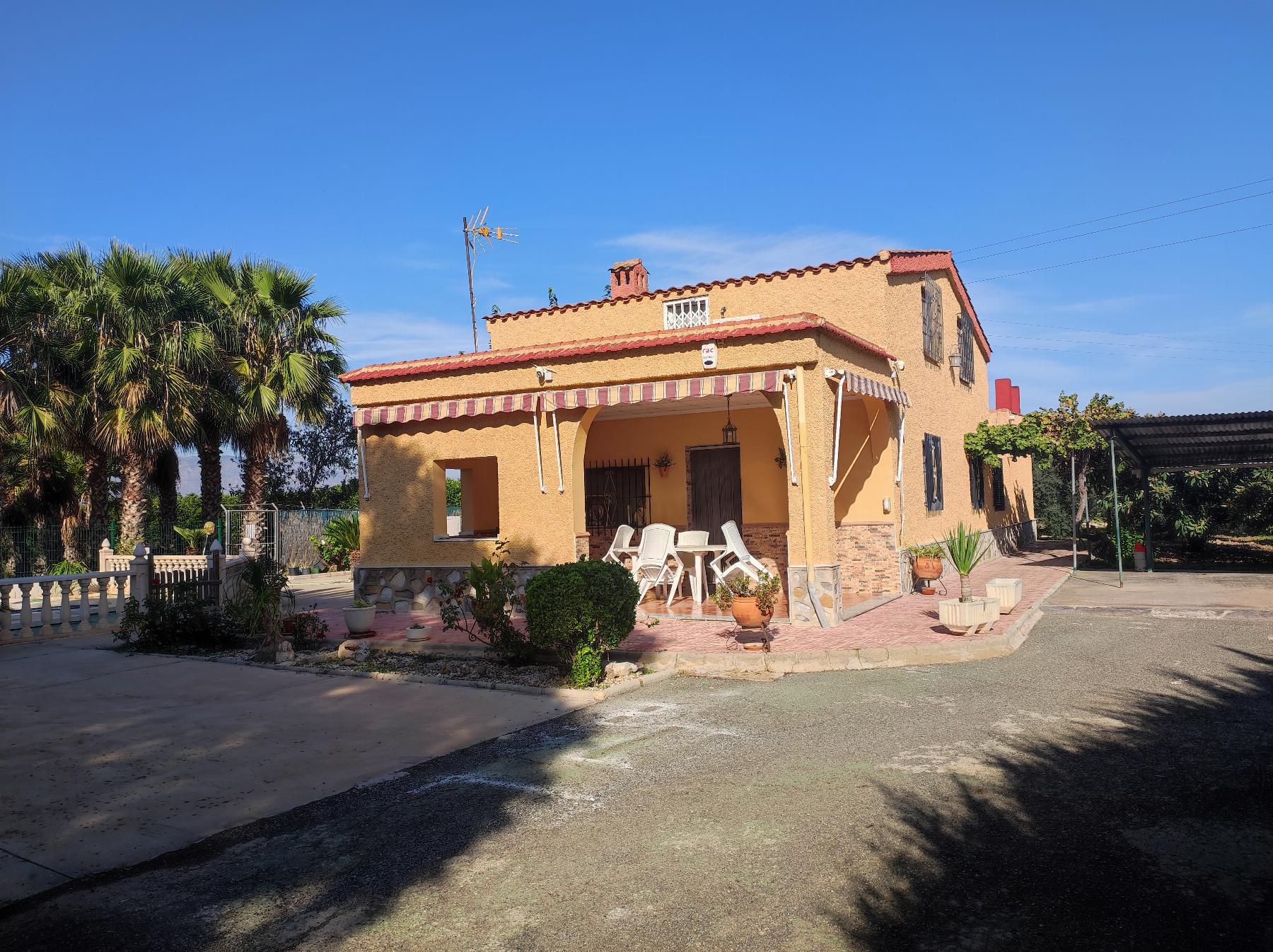 For sale of chalet in Elche-Elx