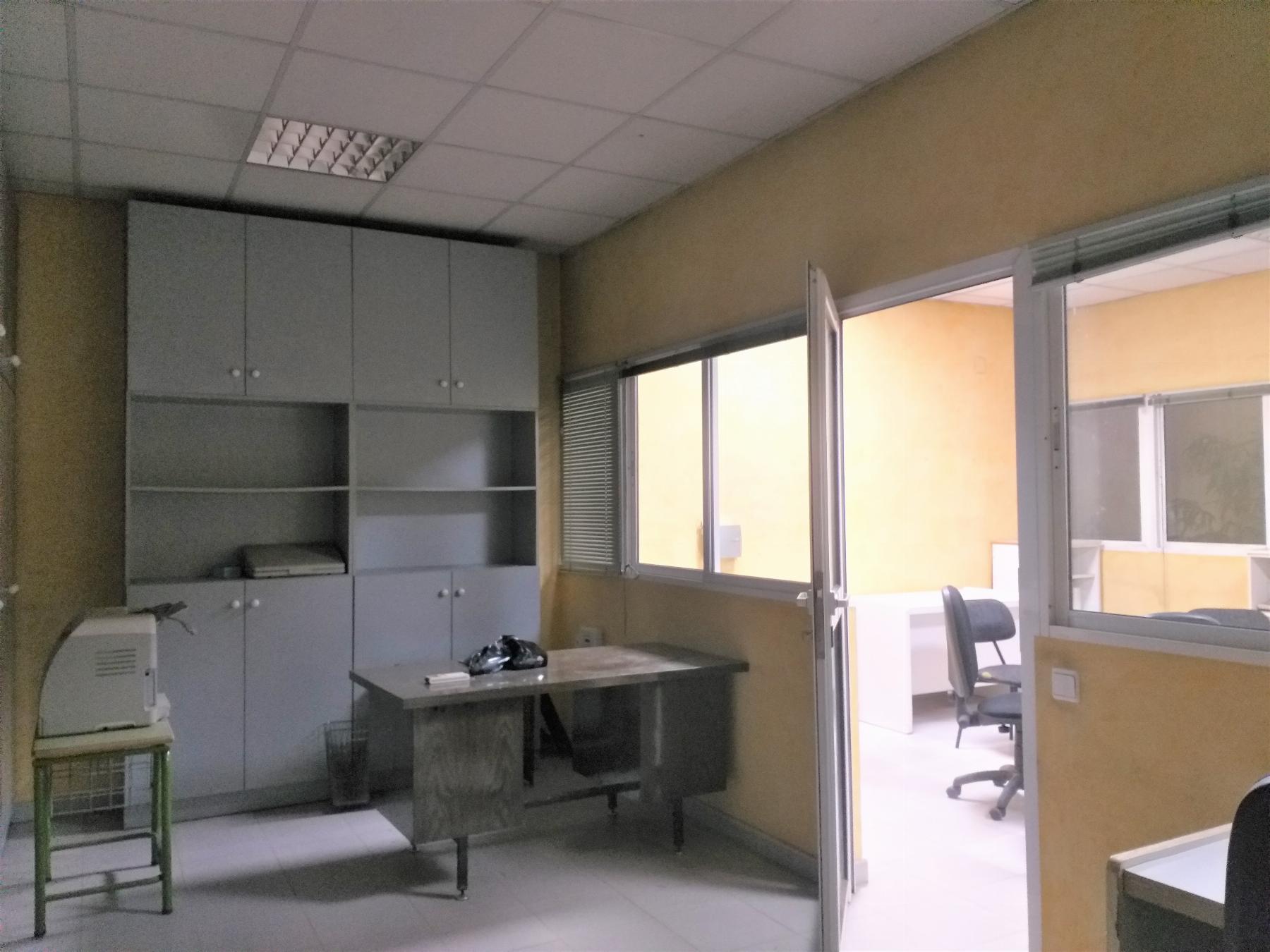 Venta de local comercial en Monforte del Cid
