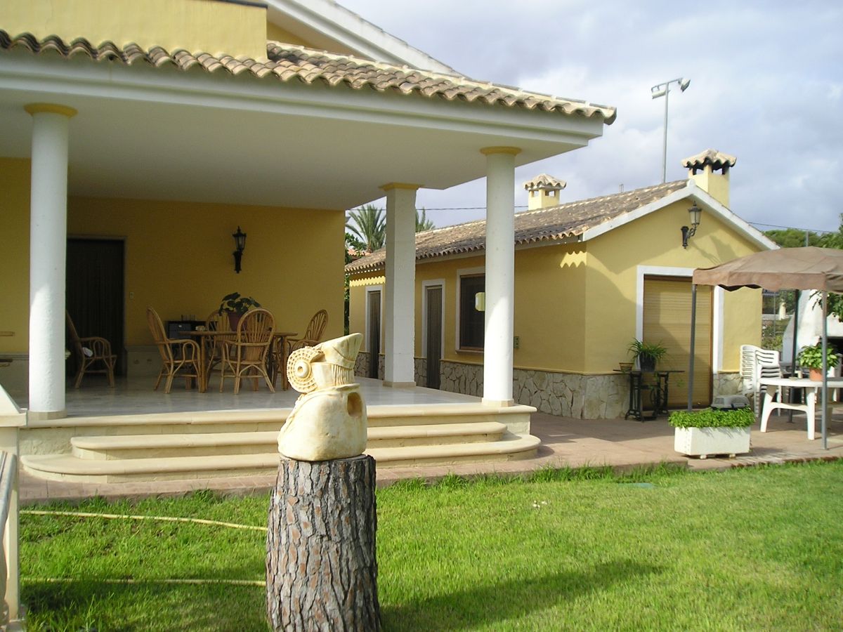 For sale of chalet in Elche-Elx