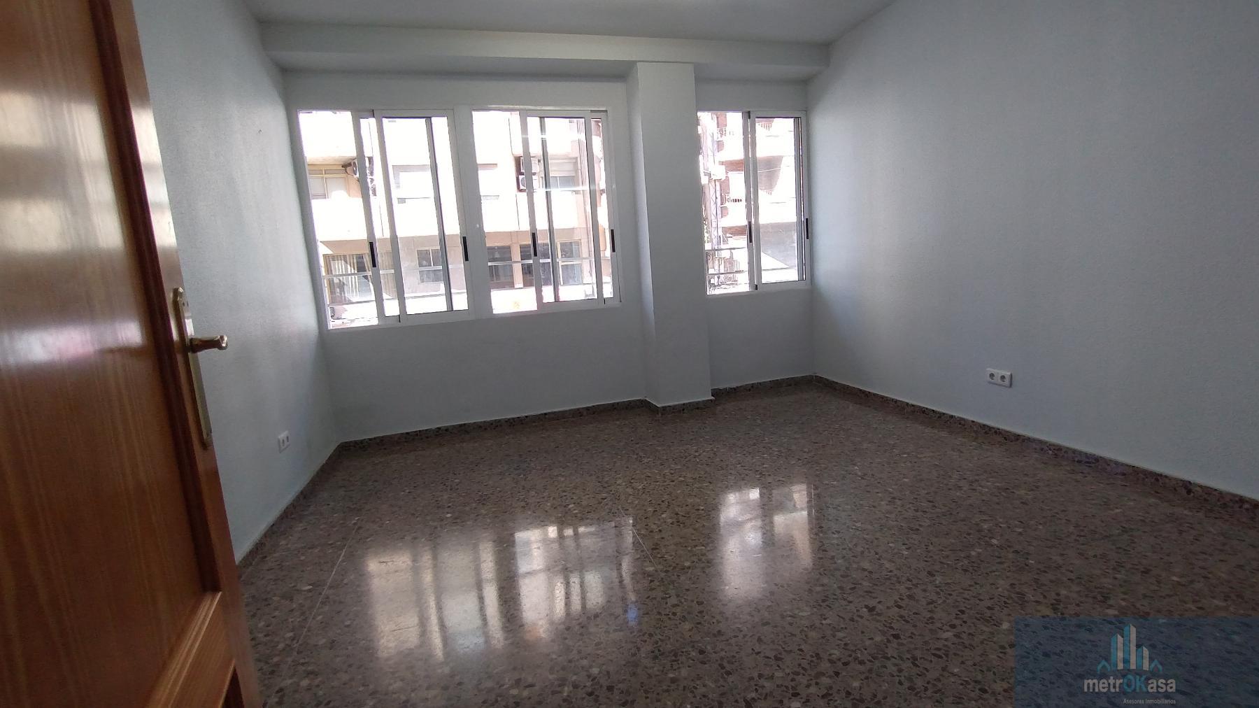 Venta de local comercial en Elche-Elx