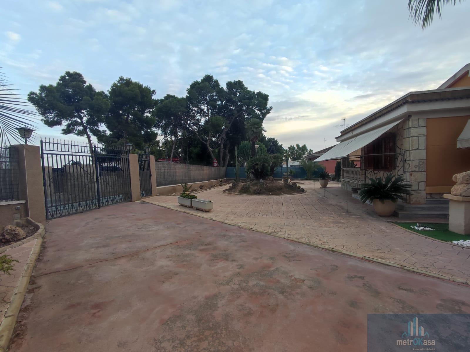 Venta de chalet en Elche-Elx