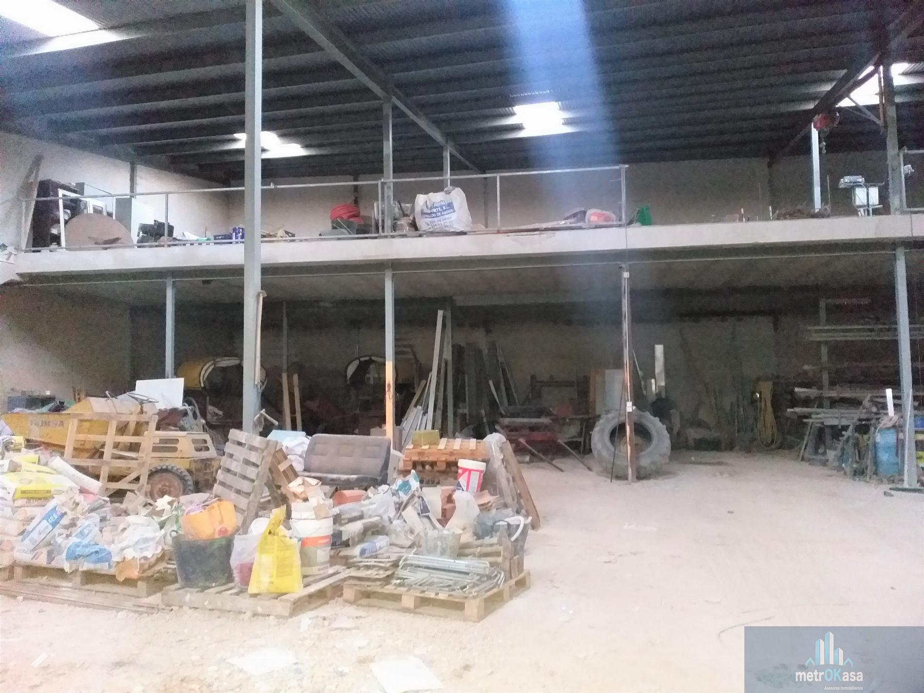 Venta de nave industrial en Monforte del Cid