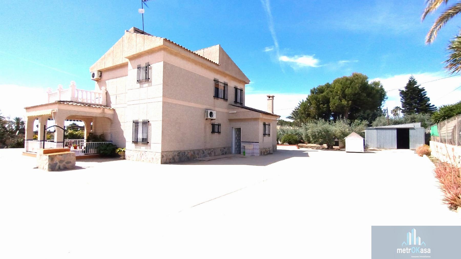 Venta de chalet en Elche-Elx