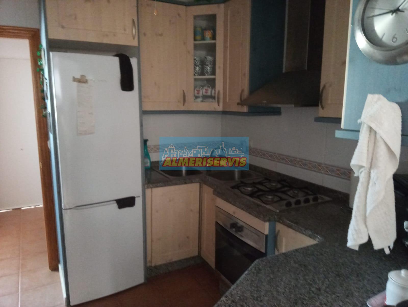 Köp av duplex i Almerimar