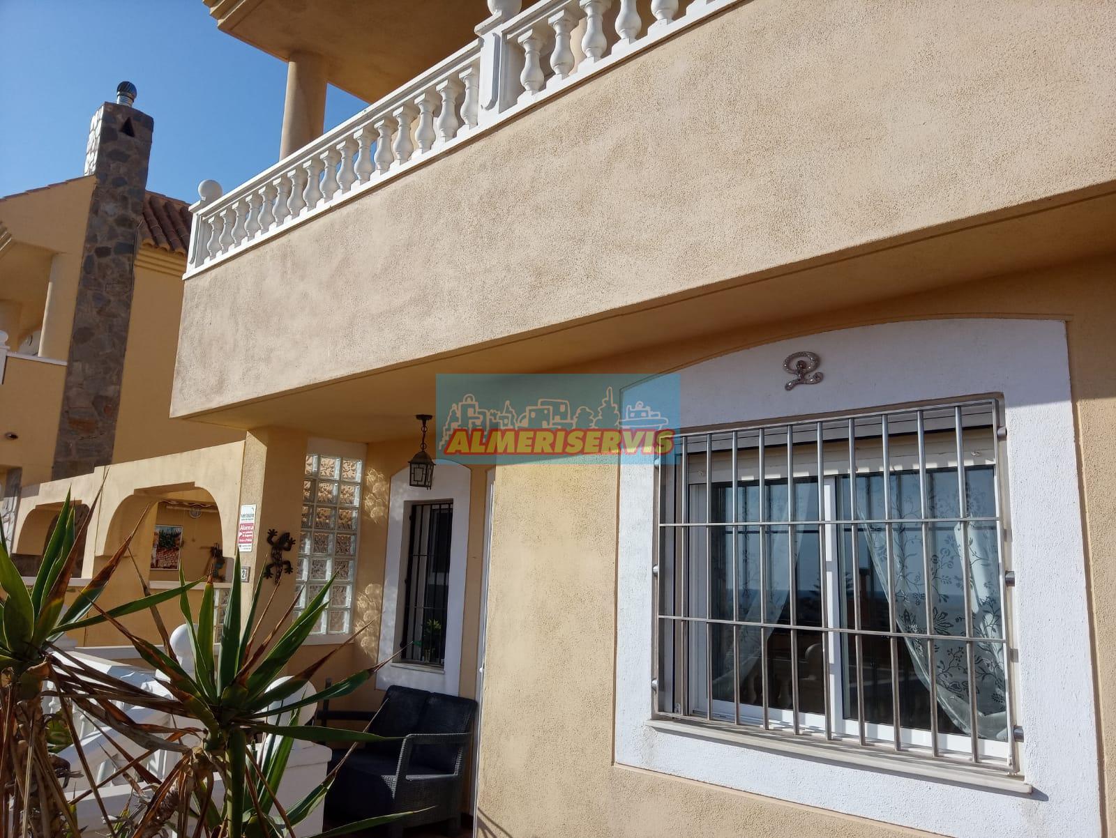 Köp av duplex i Almerimar