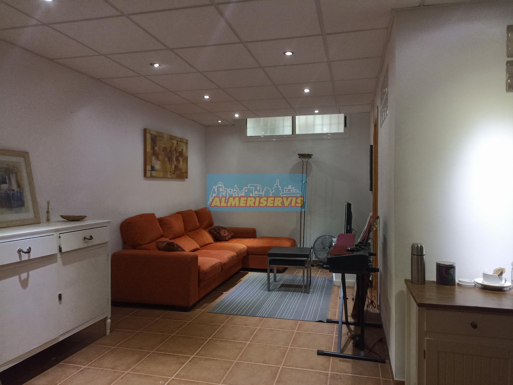 Köp av duplex i Almerimar