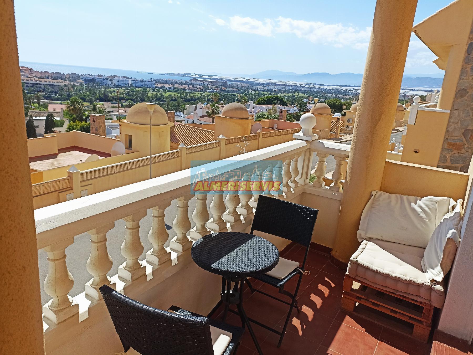 Köp av duplex i Almerimar