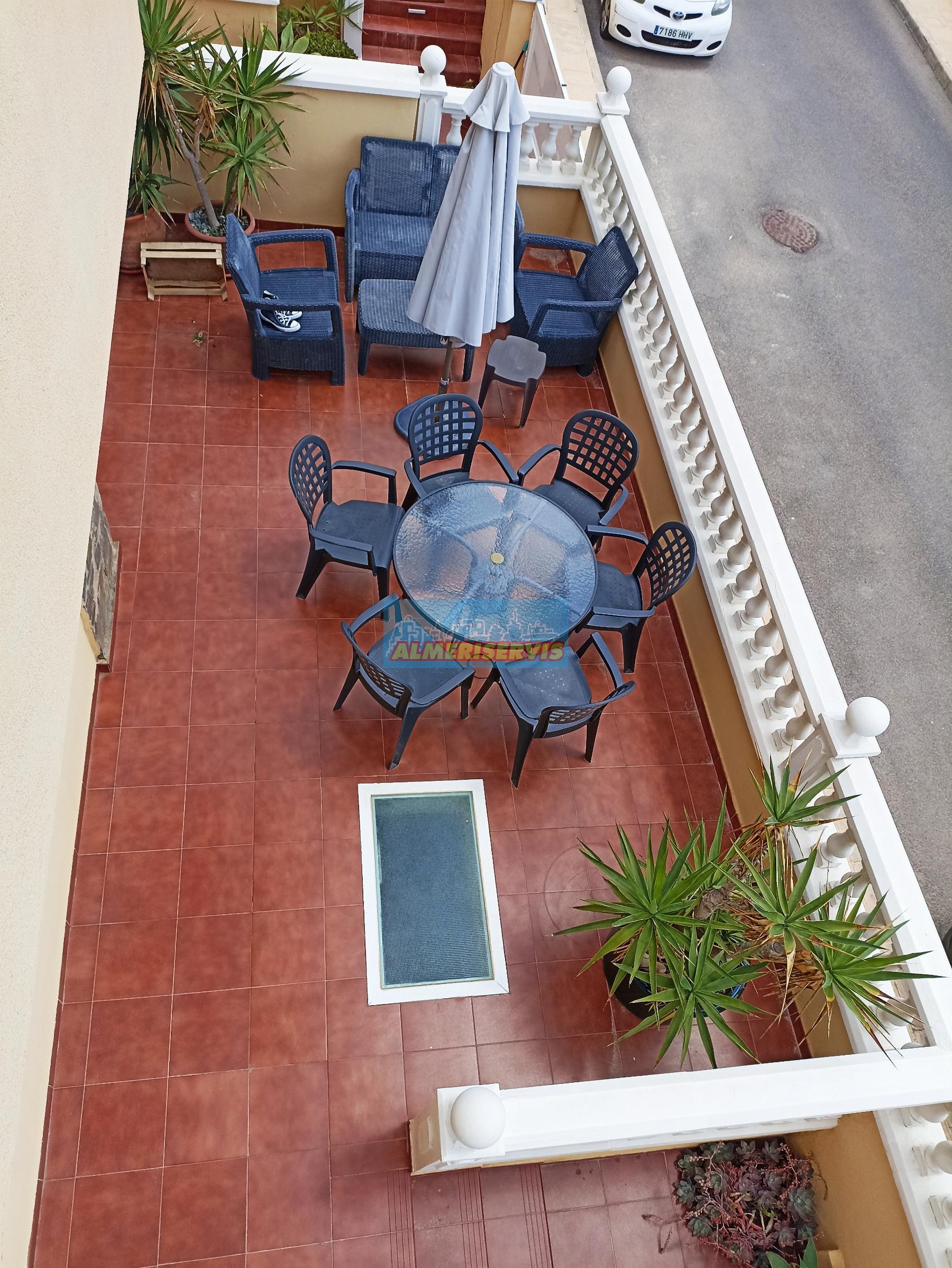 Köp av duplex i Almerimar