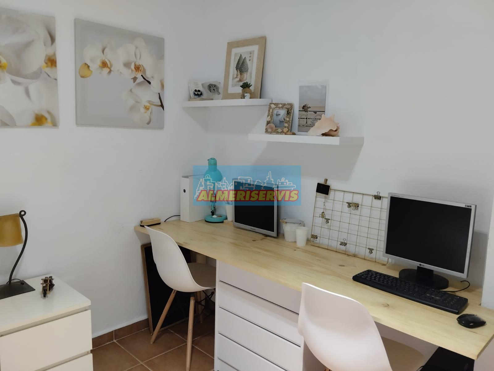 Köp av duplex i Almerimar