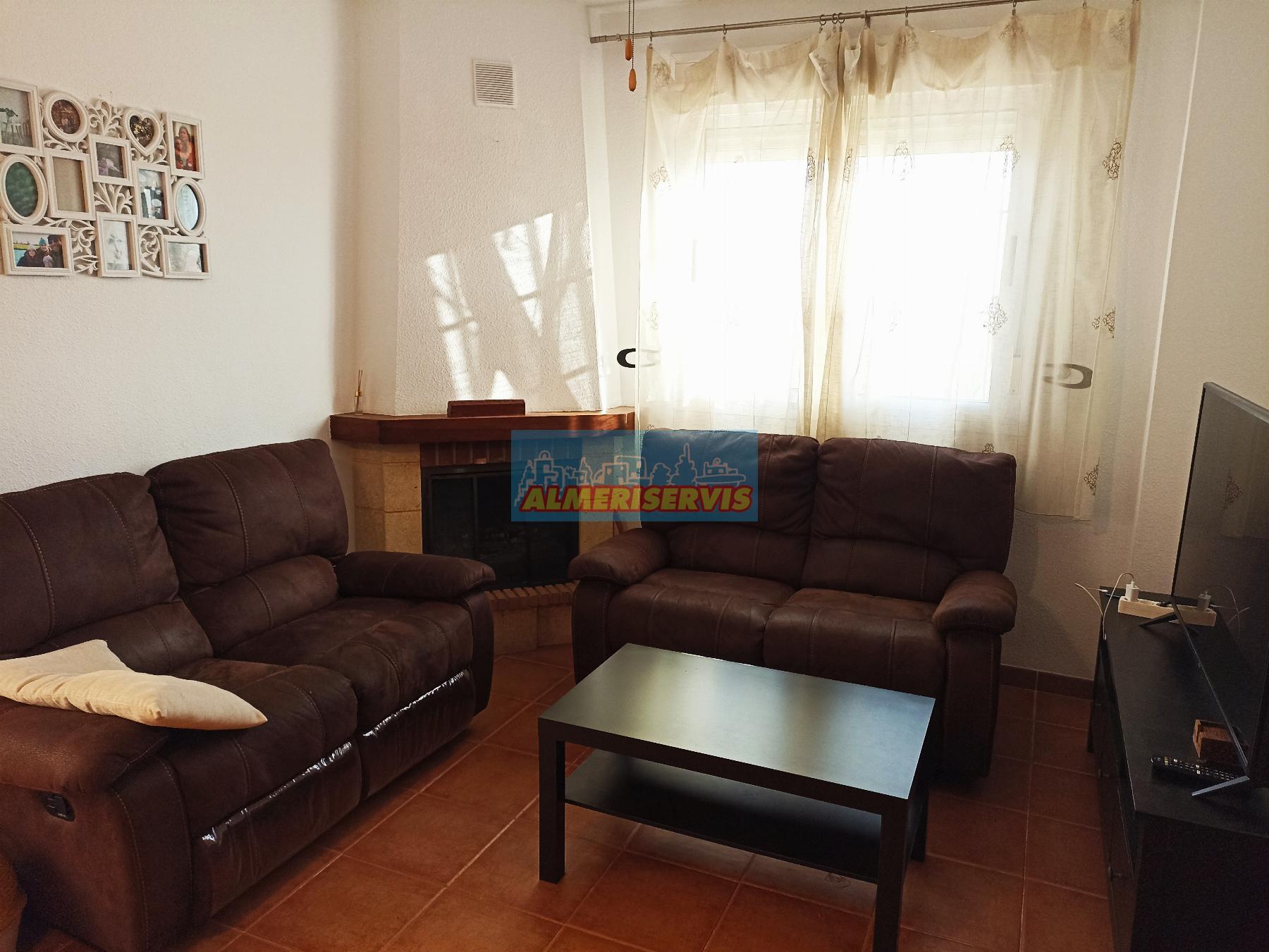 Köp av duplex i Almerimar