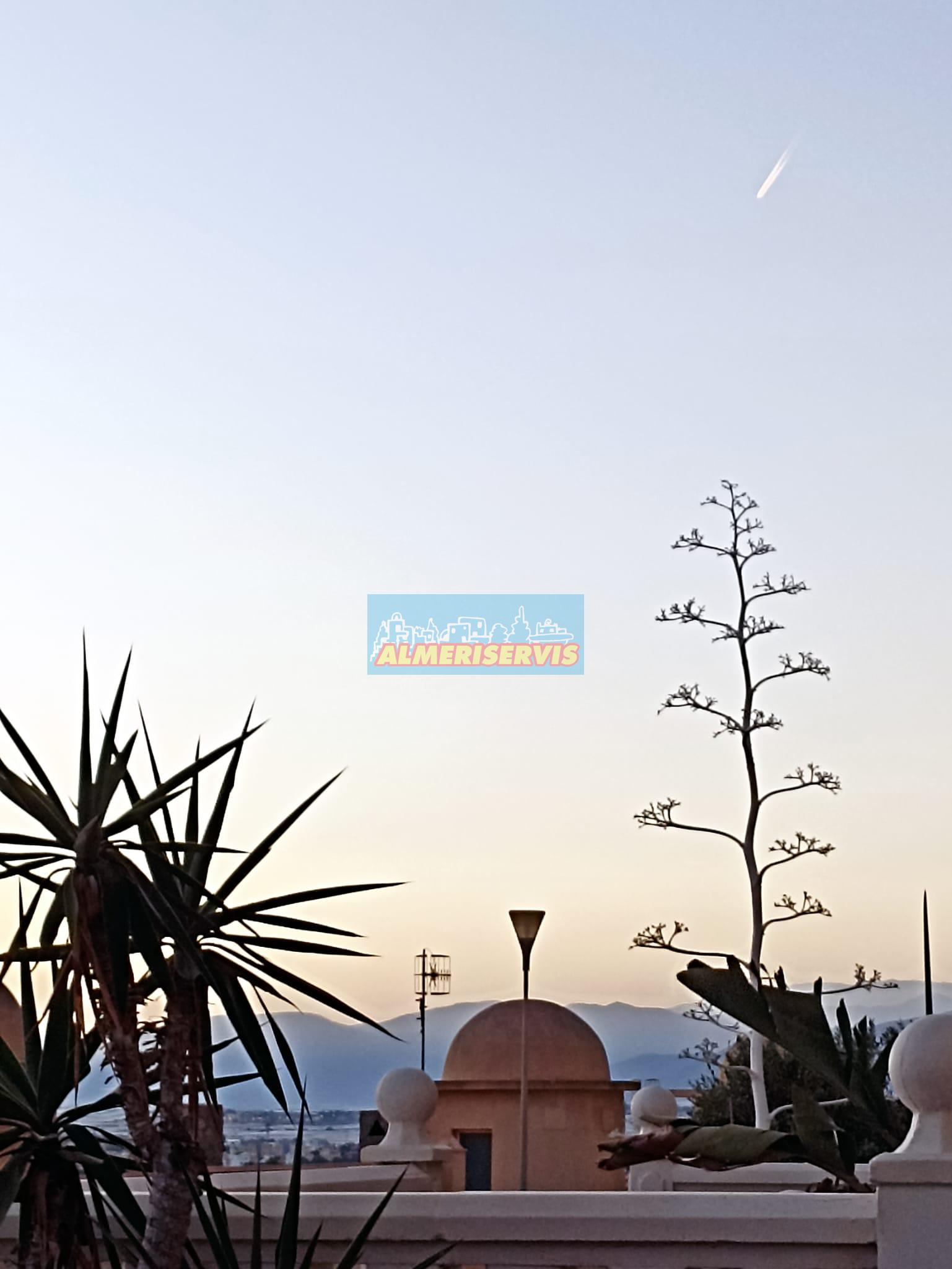 Köp av duplex i Almerimar