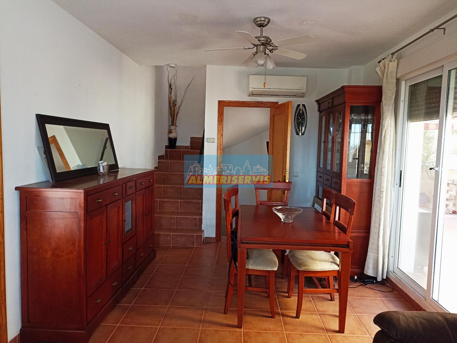 Köp av duplex i Almerimar