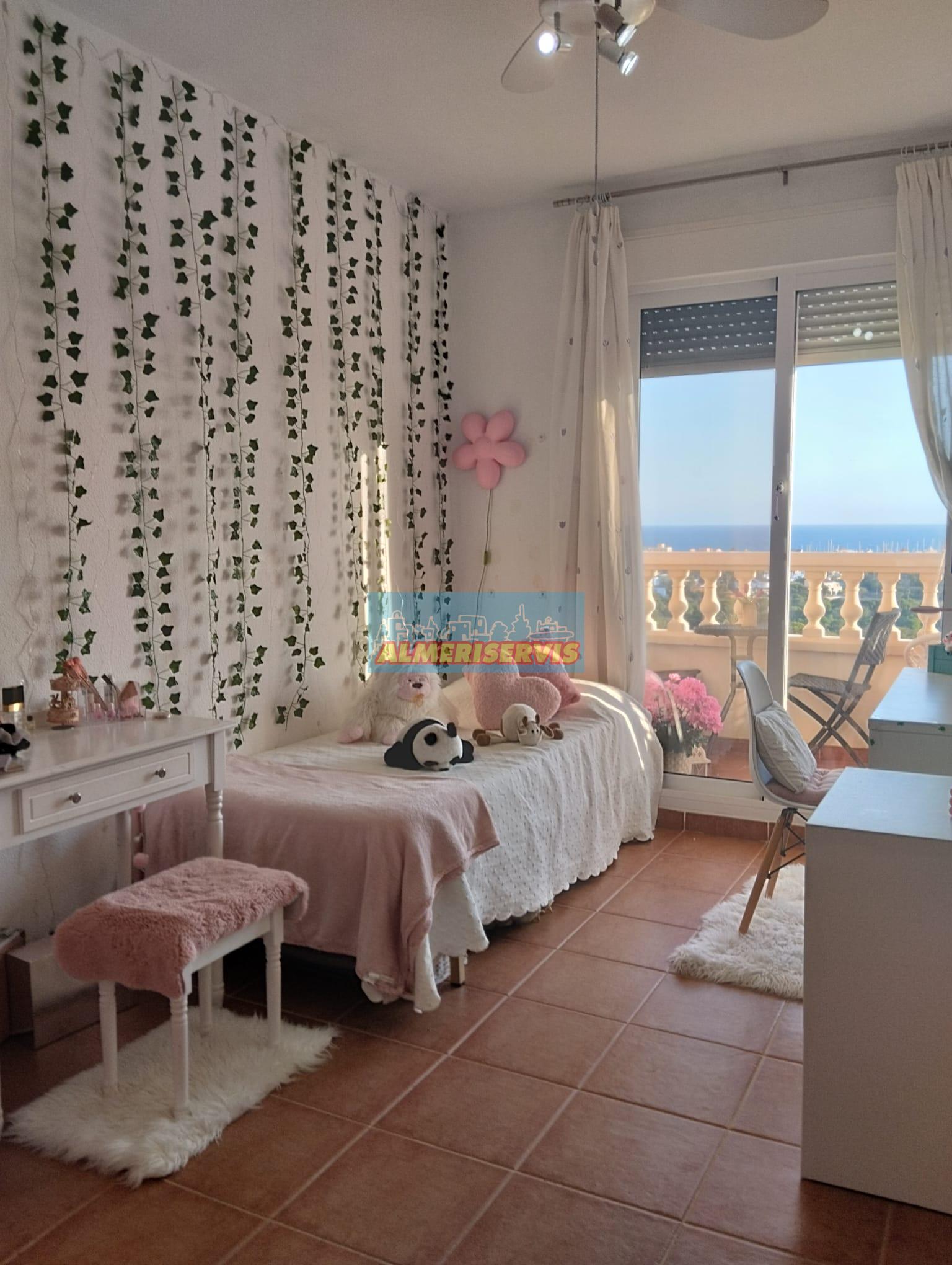 Köp av duplex i Almerimar