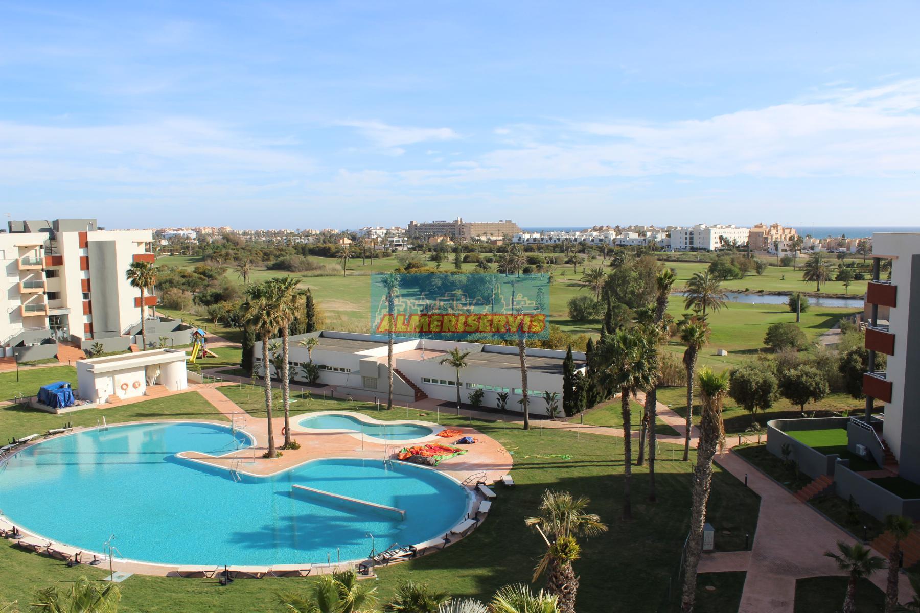 For sale of penthouse in Almerimar