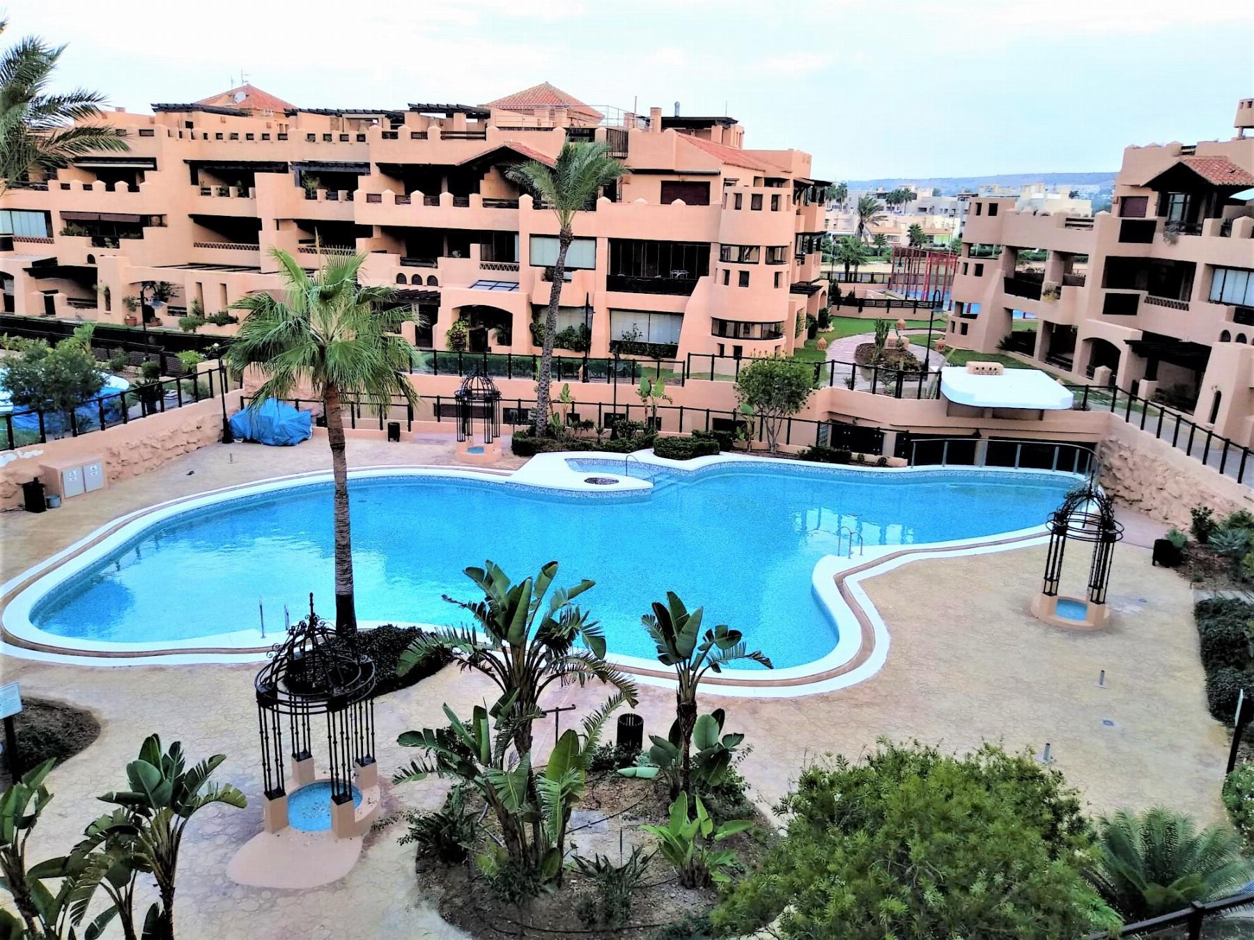 For sale of penthouse in Almerimar