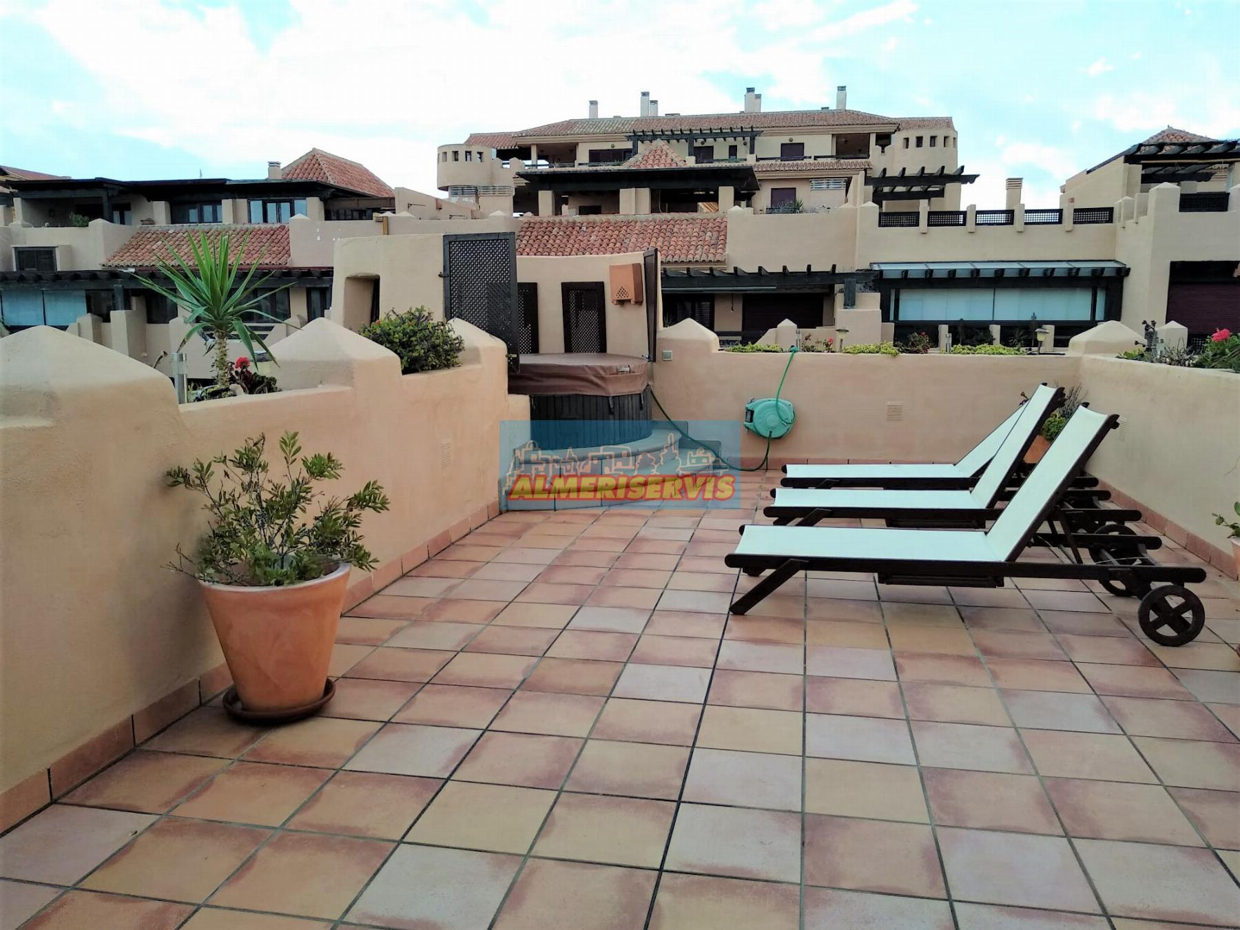 Salg av penthouse i Almerimar