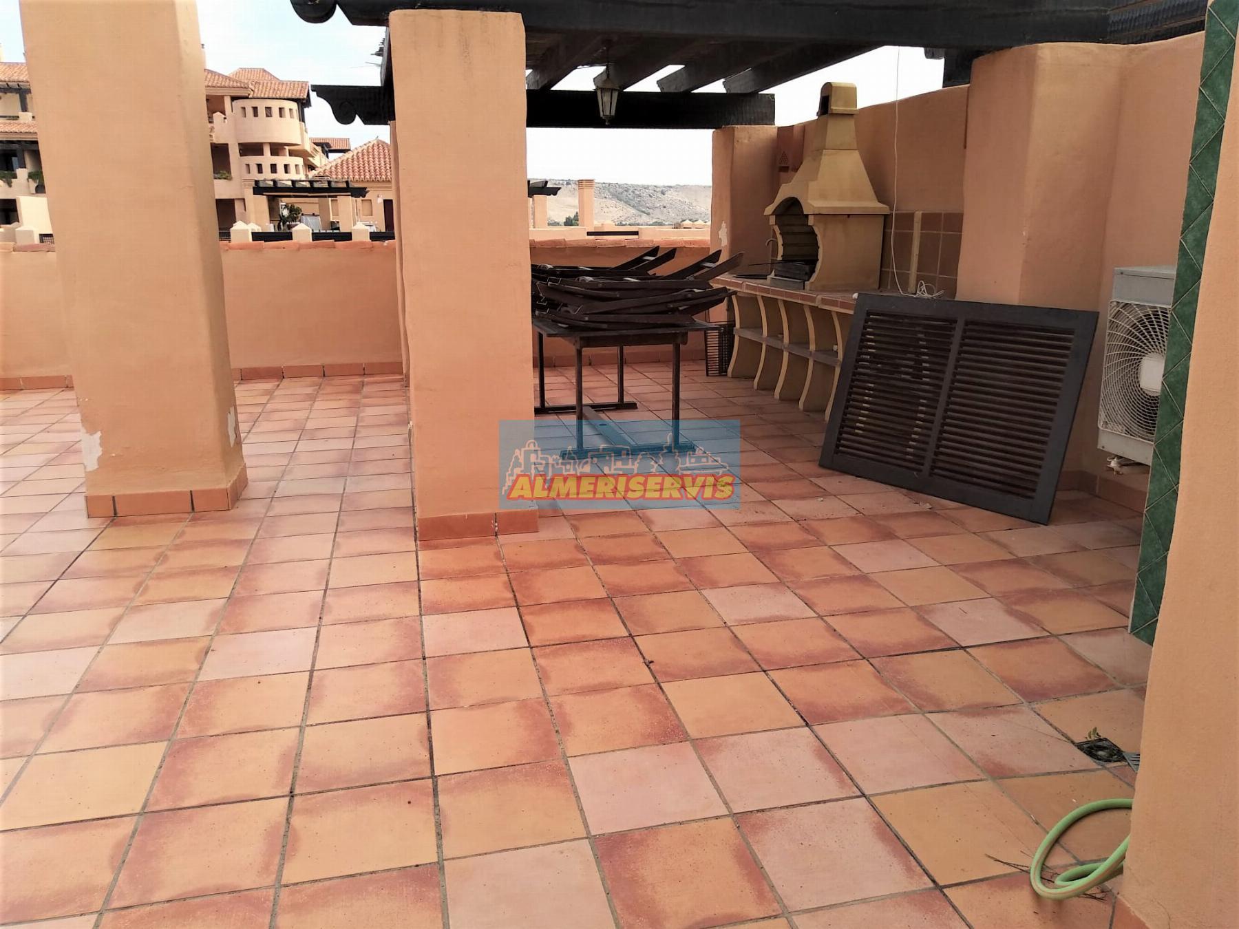 Salg av penthouse i Almerimar