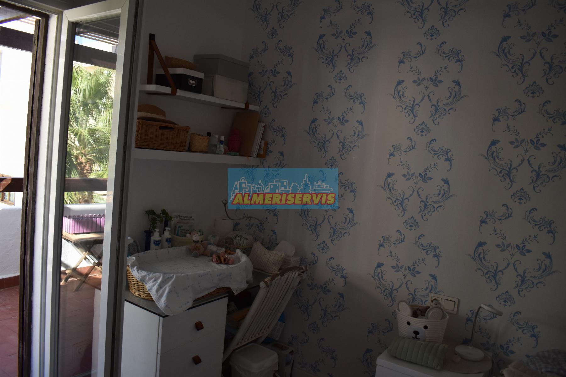 Verkoop van appartement in Almerimar