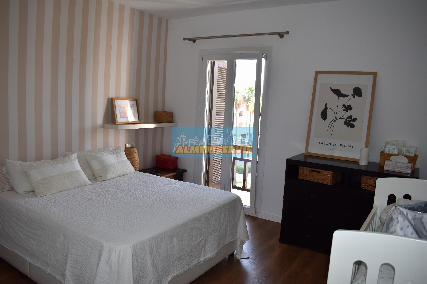 Verkoop van appartement in Almerimar