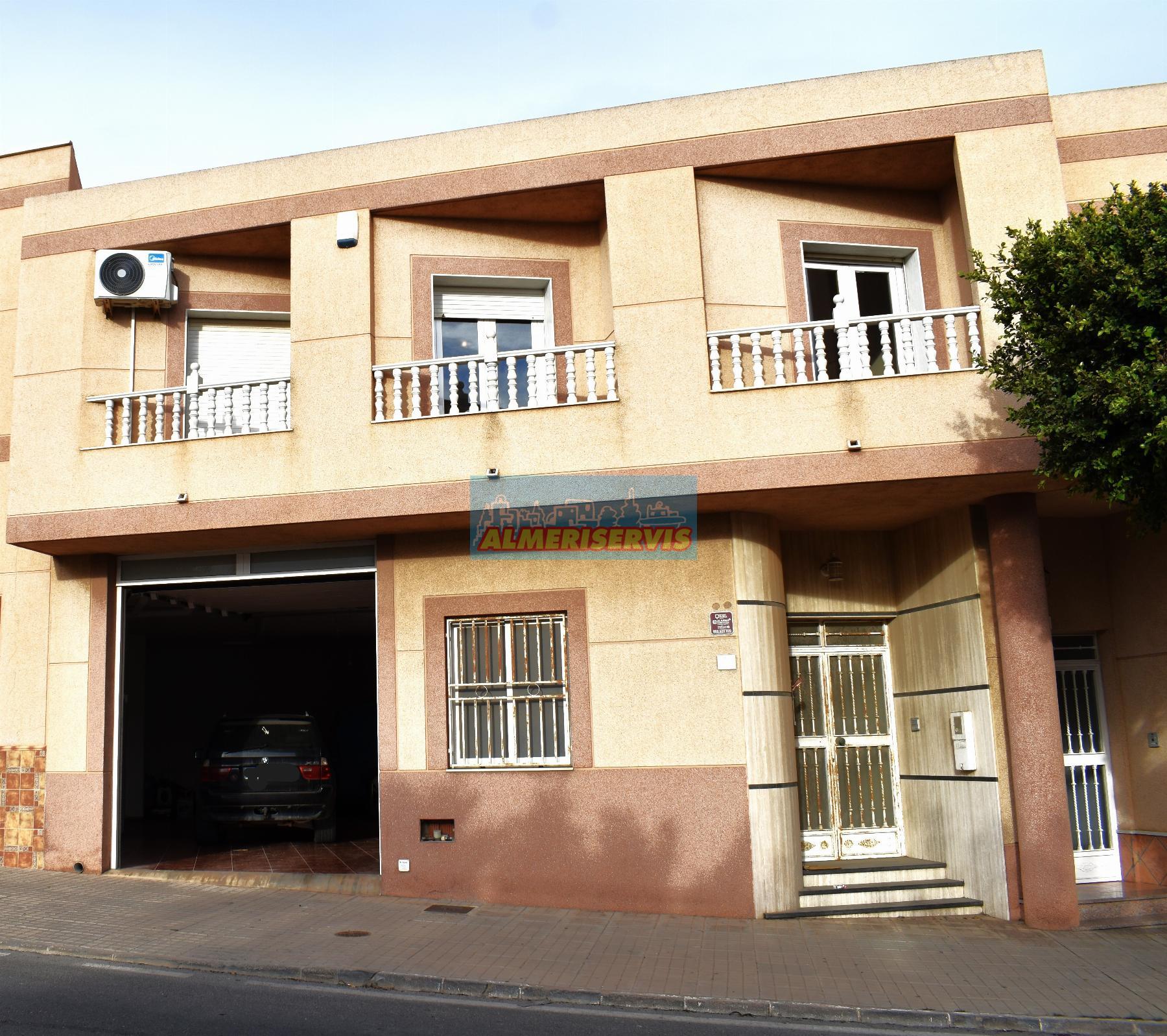 Köp av duplex i El Ejido
