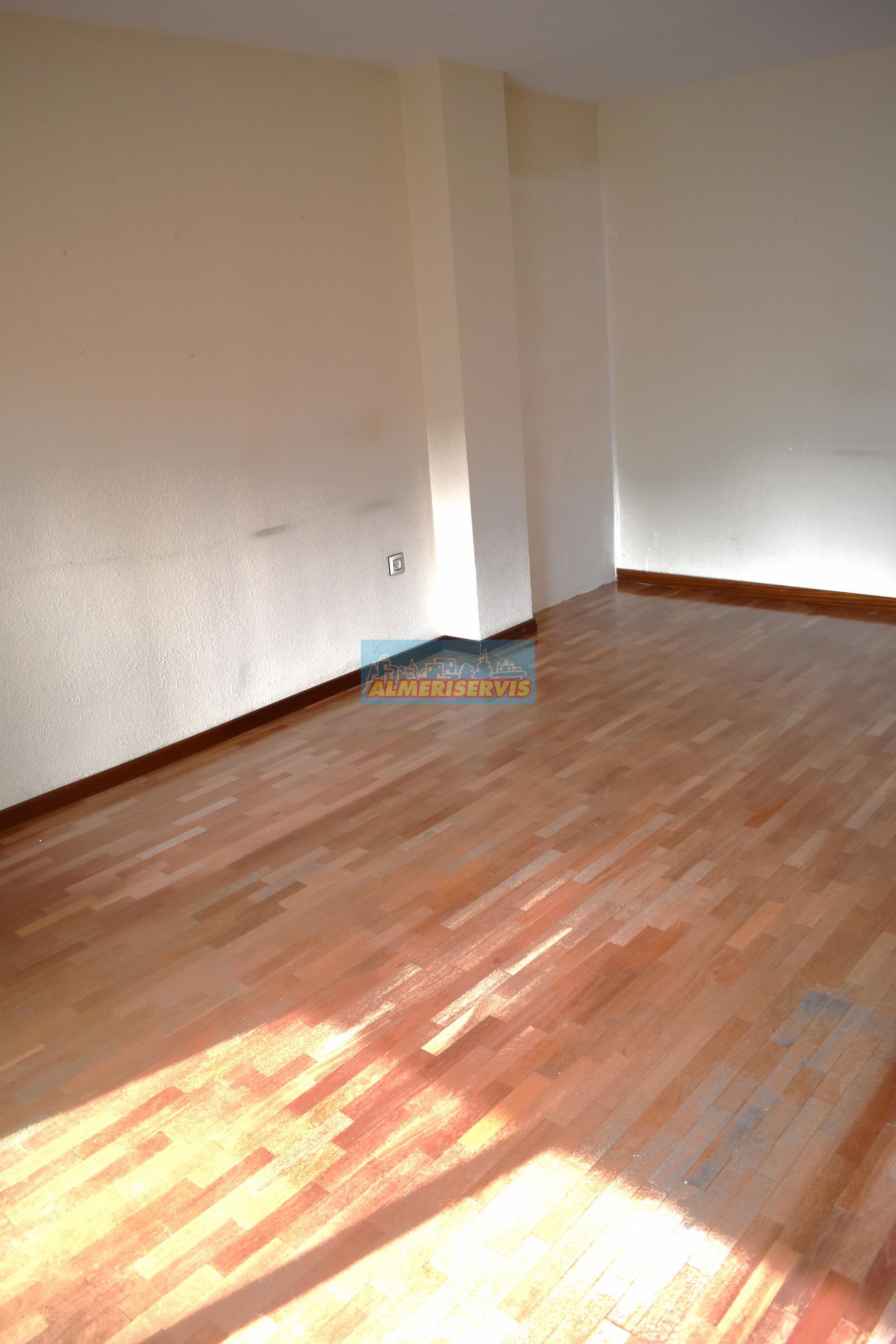 Продажа от

 Квартира на El Ejido
