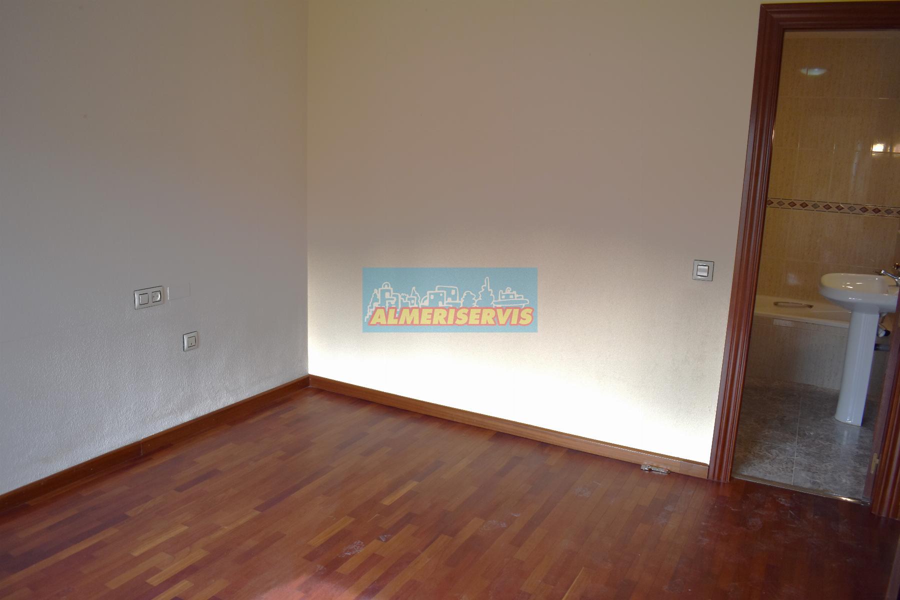Продажа от

 Квартира на El Ejido