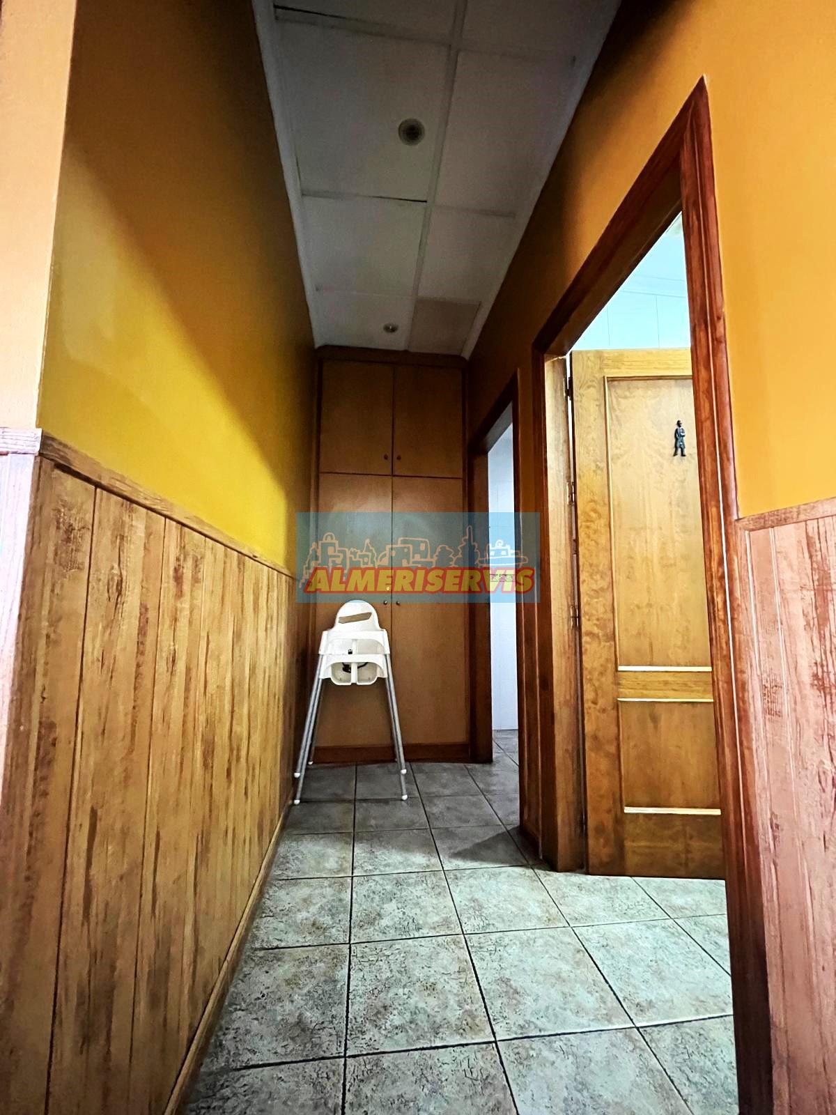 Sprzedaż z local comercial w Roquetas de Mar