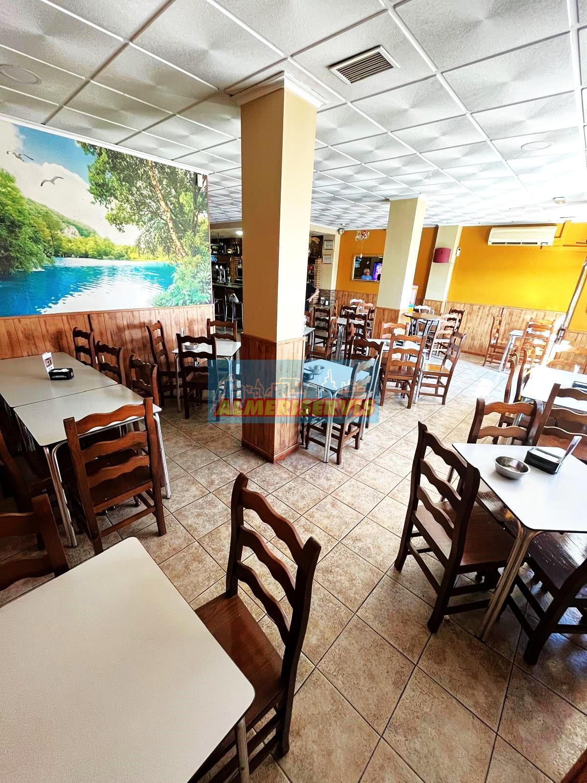 Sprzedaż z local comercial w Roquetas de Mar