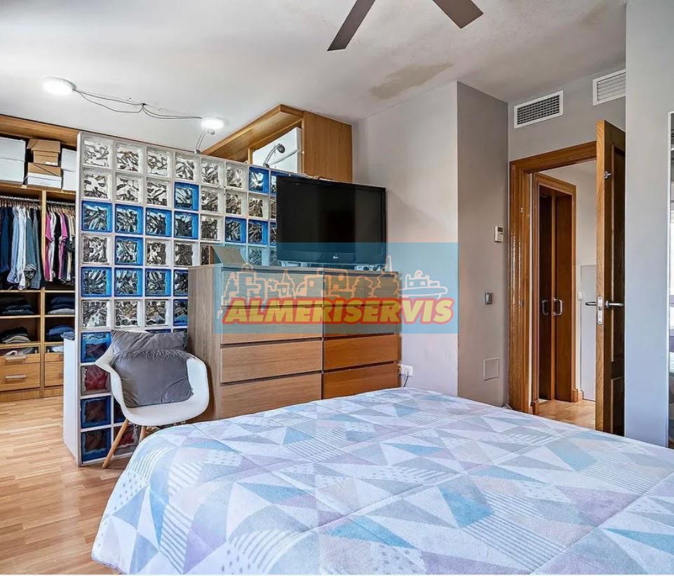 For sale of duplex in Almerimar