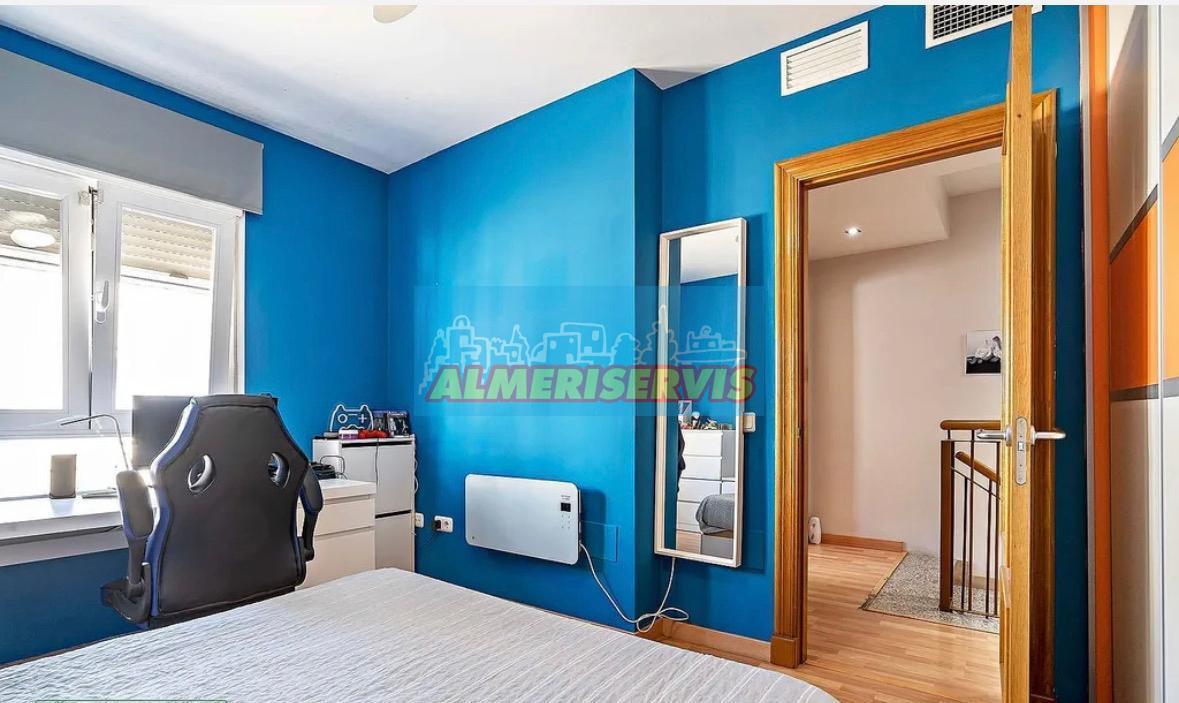 For sale of duplex in Almerimar