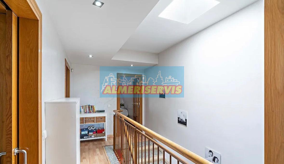 For sale of duplex in Almerimar