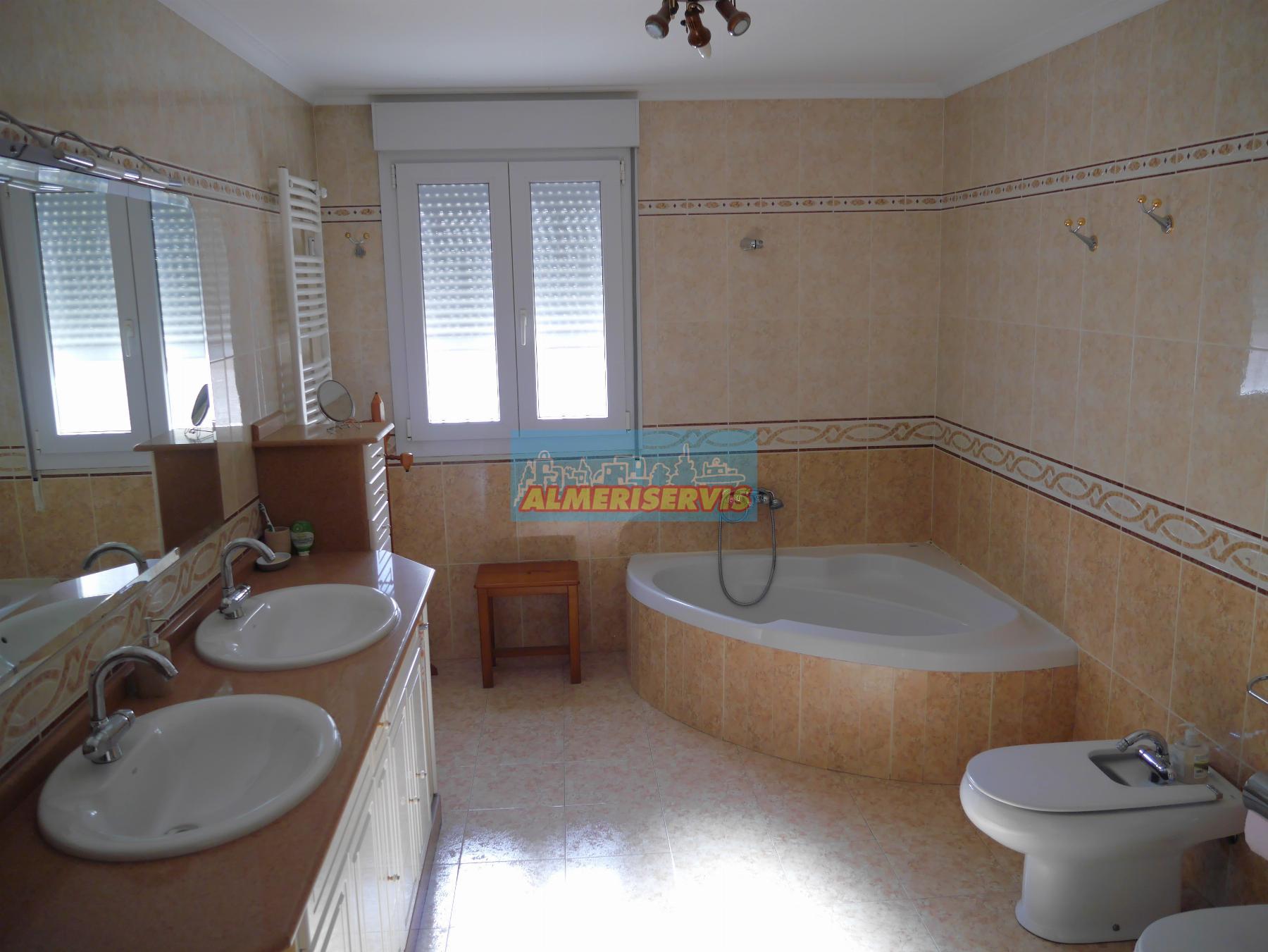 Köp av chalet i Berja