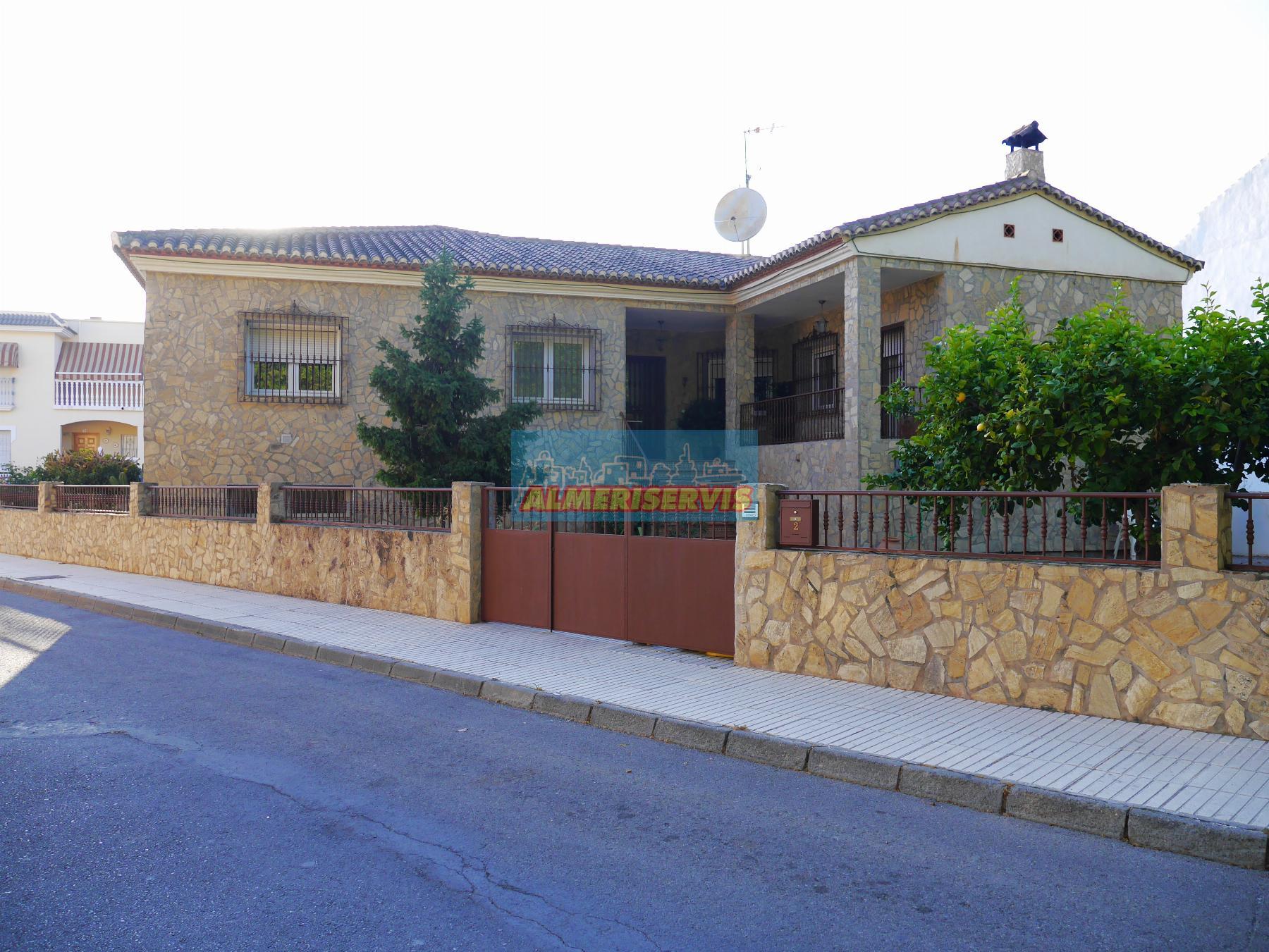 Köp av chalet i Berja