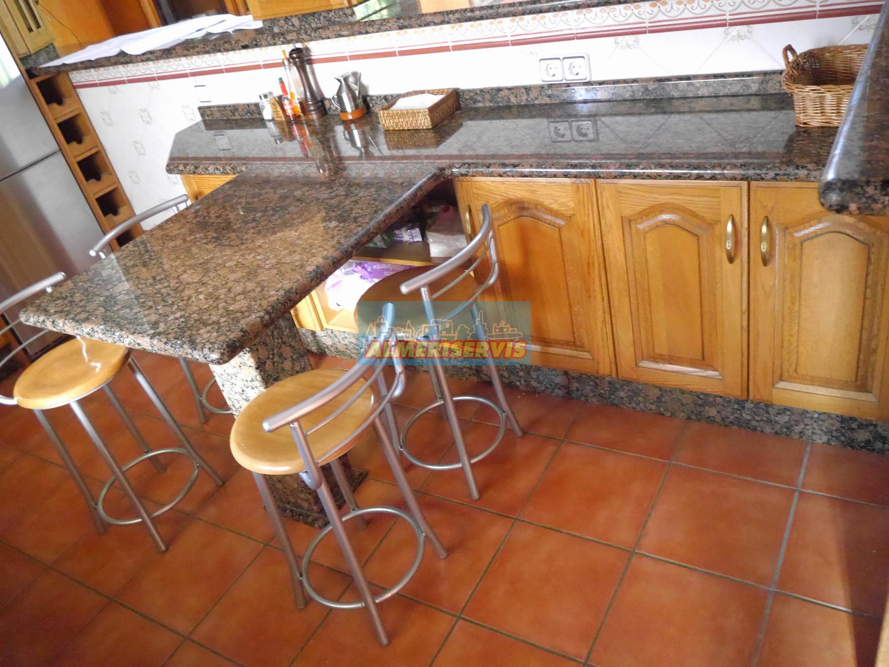 Köp av chalet i Berja