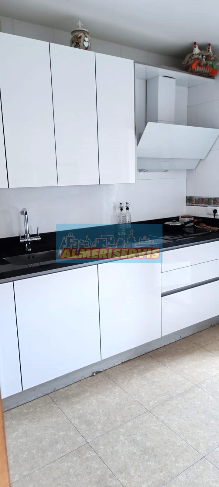 Verkoop van duplex appartement in Almerimar