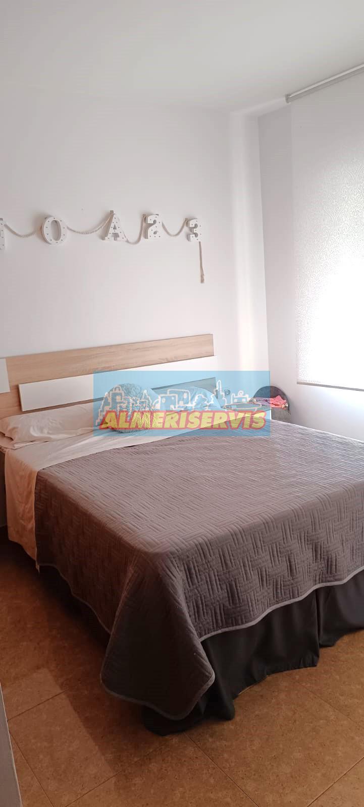 Verkoop van duplex appartement in Almerimar