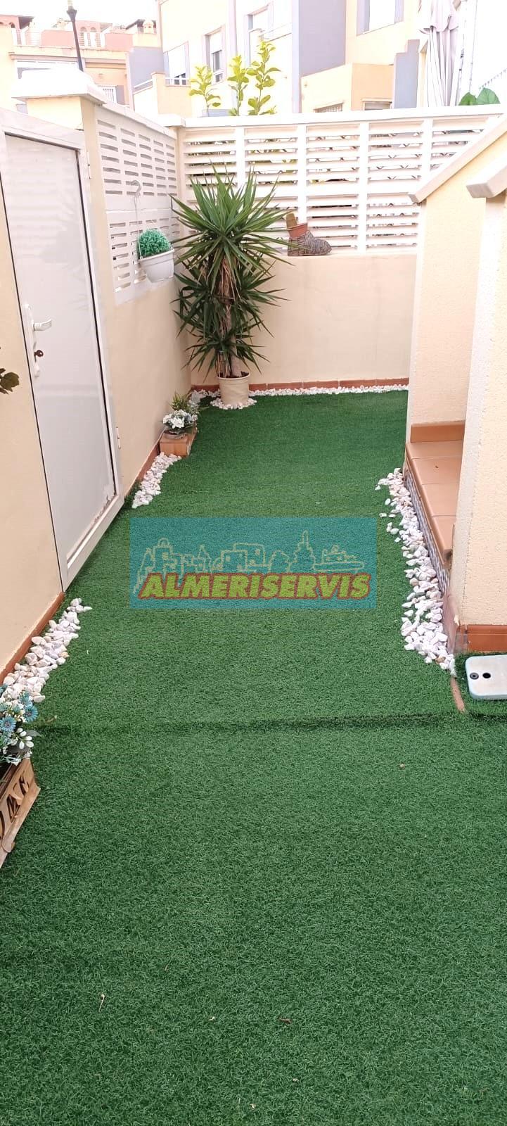 Verkoop van duplex appartement in Almerimar