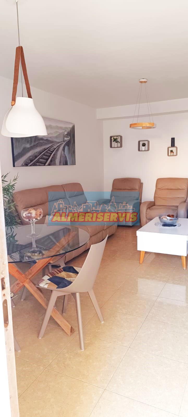 Verkoop van duplex appartement in Almerimar
