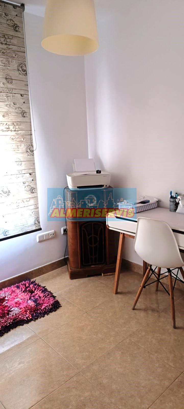 Verkoop van duplex appartement in Almerimar