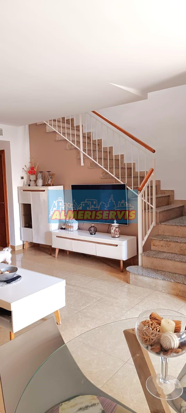Verkoop van duplex appartement in Almerimar