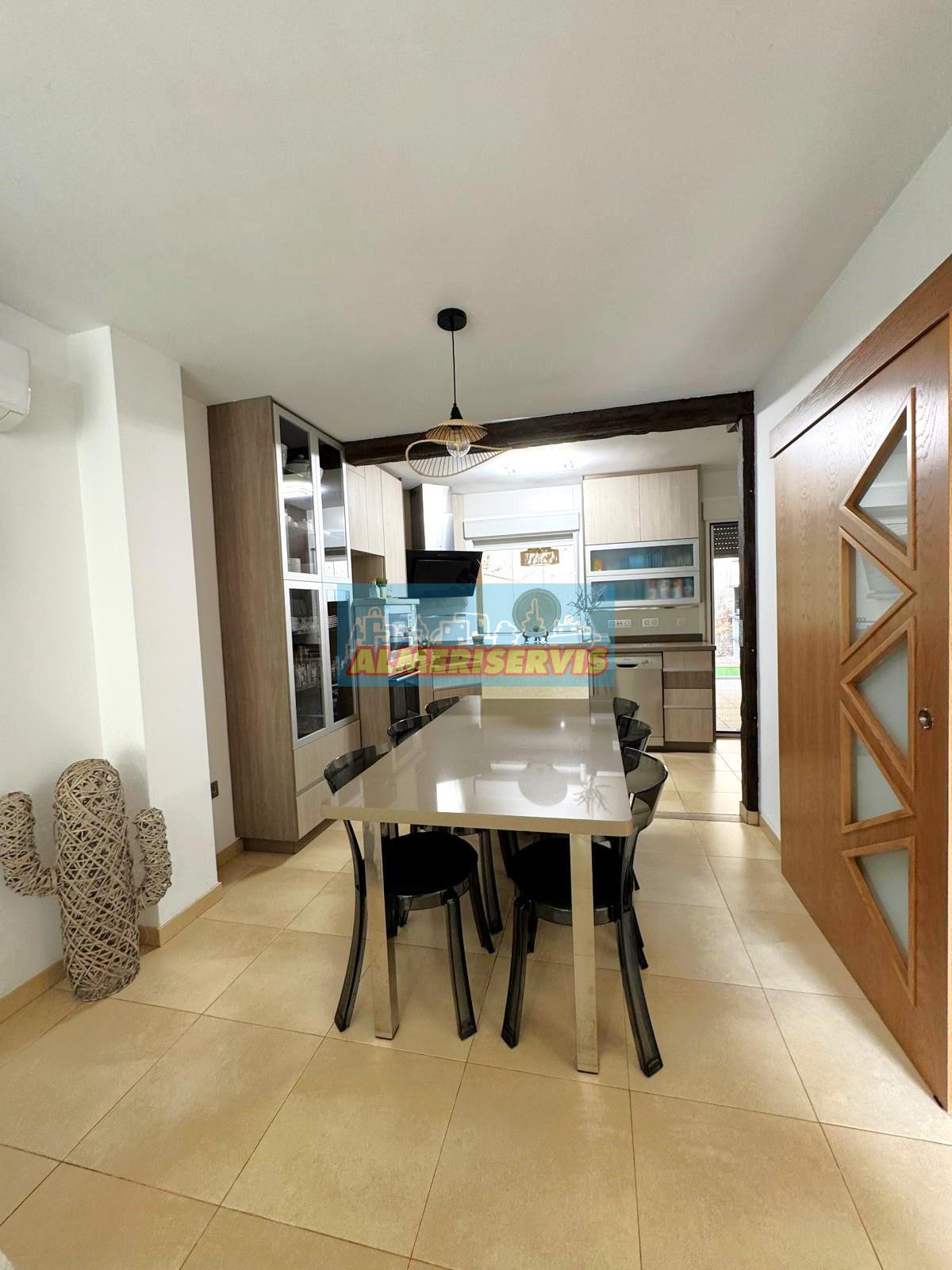Köp av duplex i Aguadulce