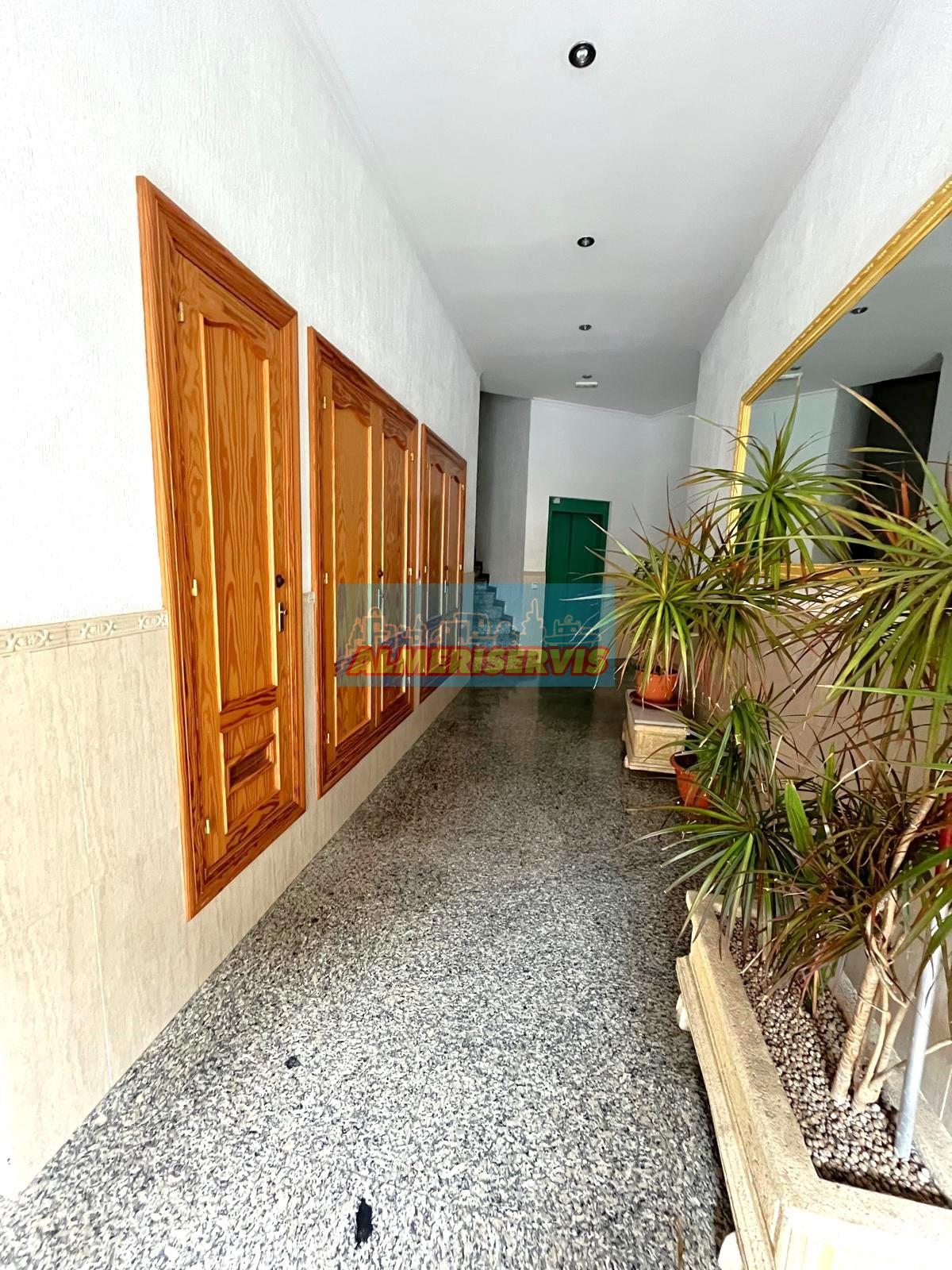Salgai  apartamentu  El Ejido